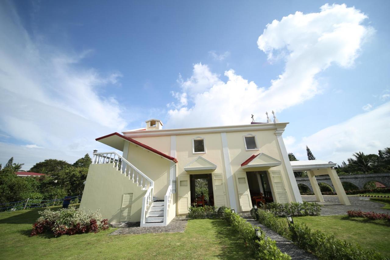 Via Appia Tagaytay Hotel Tagaytay City Exterior photo